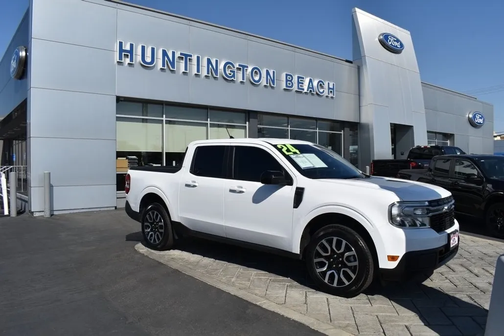 2024 Ford Maverick Lariat photo 1