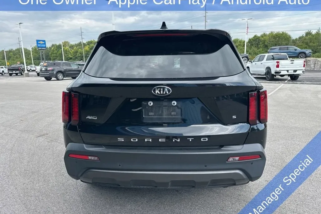 2021 Kia Sorento S photo 1