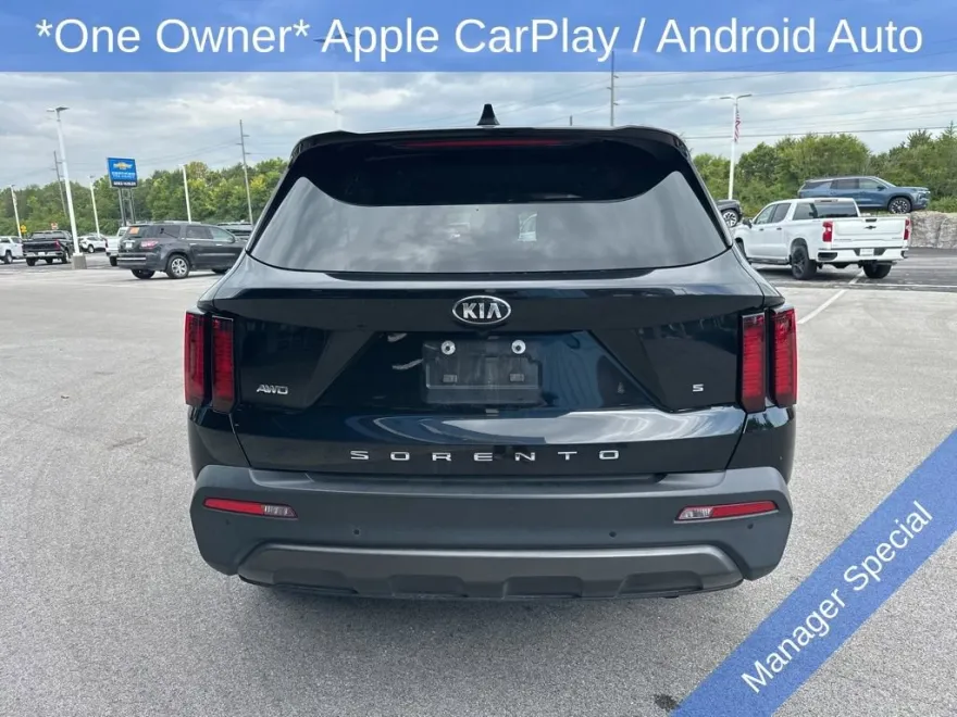 2021 Kia Sorento S photo 1