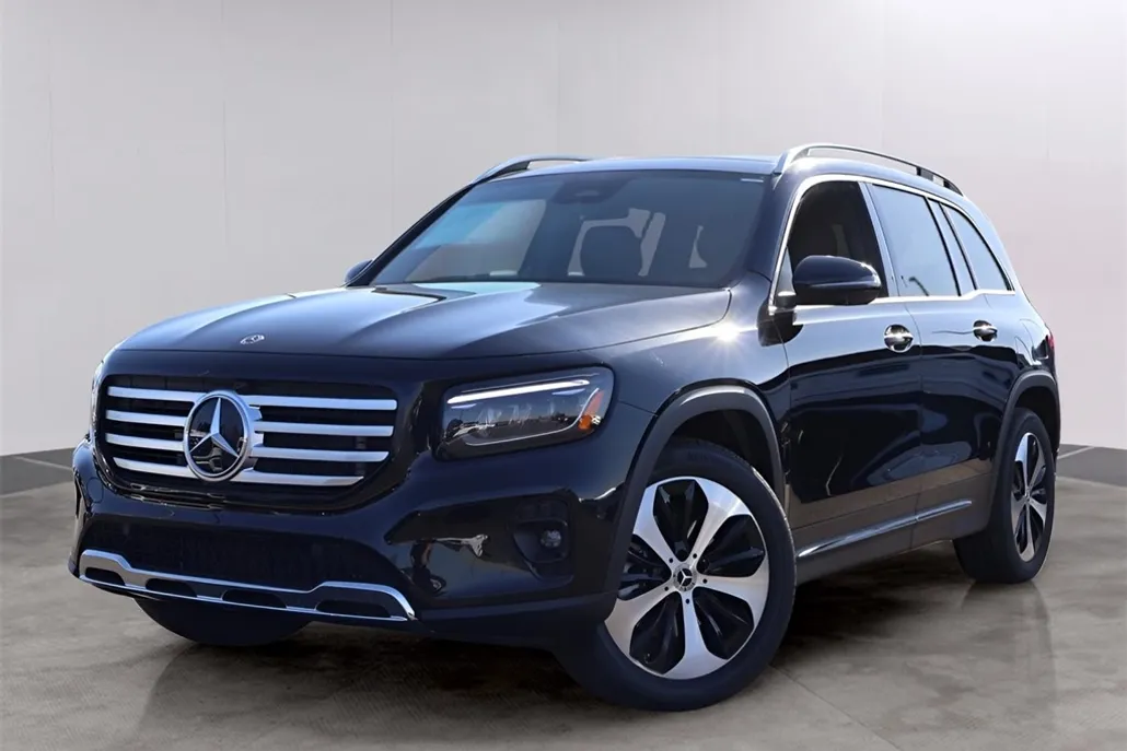 2025 Mercedes Benz GLB 250 4MATIC photo 1