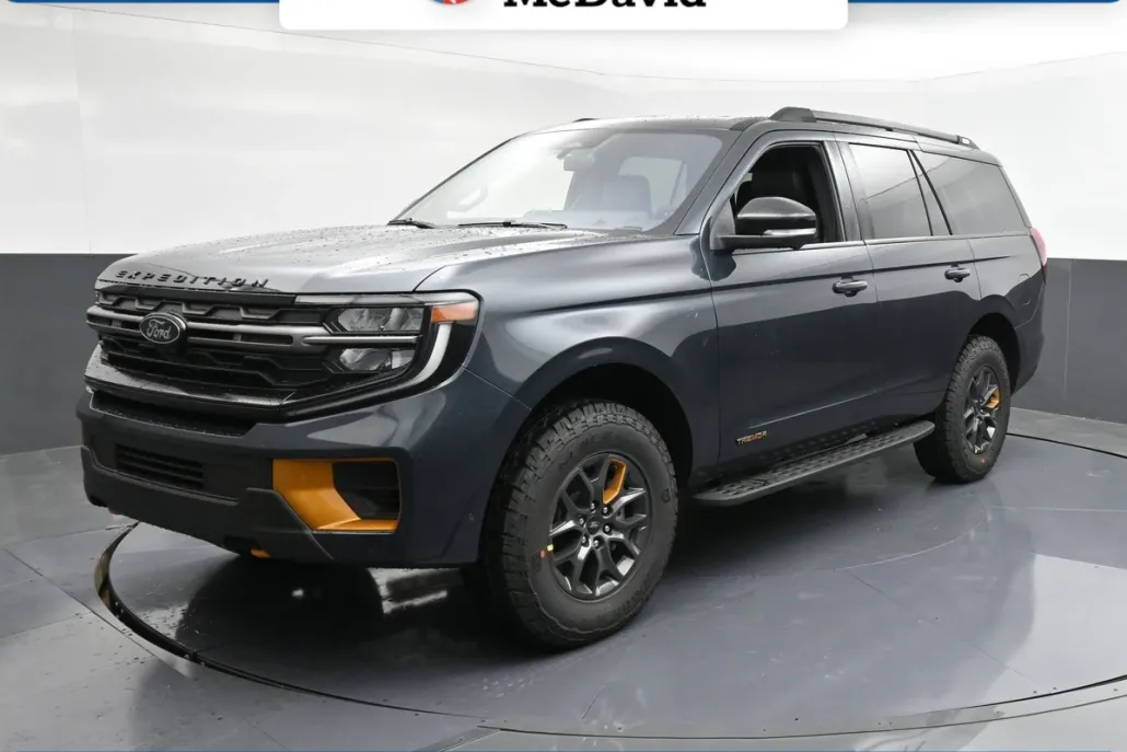 2025 Ford Expedition photo 1