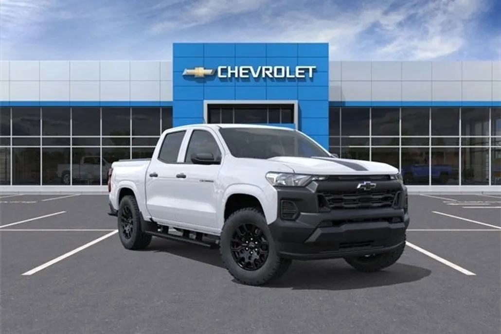 2025 Chevrolet Colorado LT photo 1