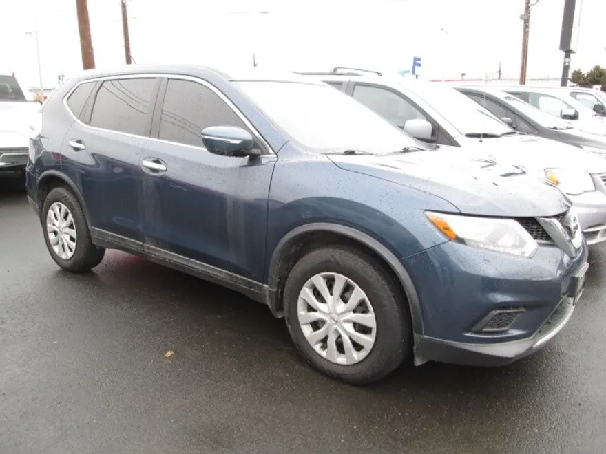 2015 Nissan Rogue S photo 1