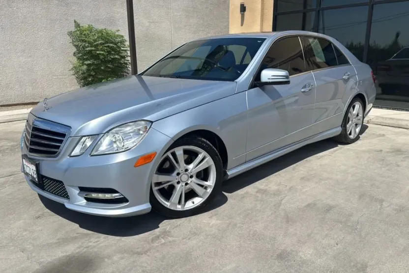2013 Mercedes Benz E 350 Sedan photo 1