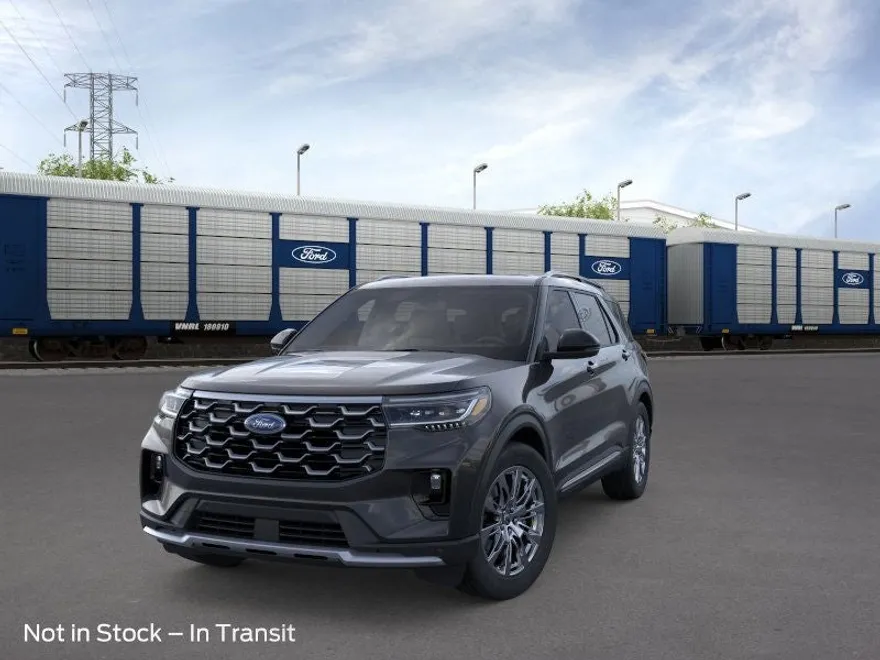 2025 Ford Explorer Platinum photo 1