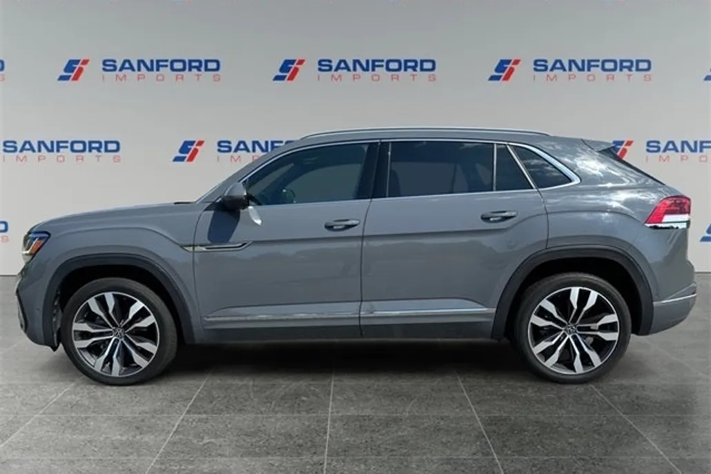 2021 Volkswagen Atlas Cross Sport V6 SEL Premium R-Line photo 1