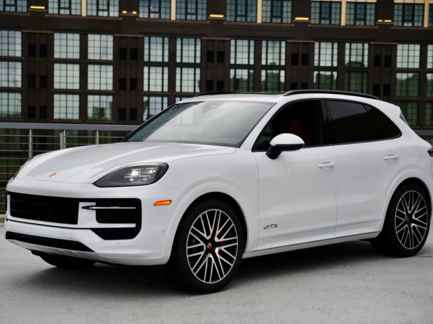 2026 Porsche Cayenne GTS photo 1