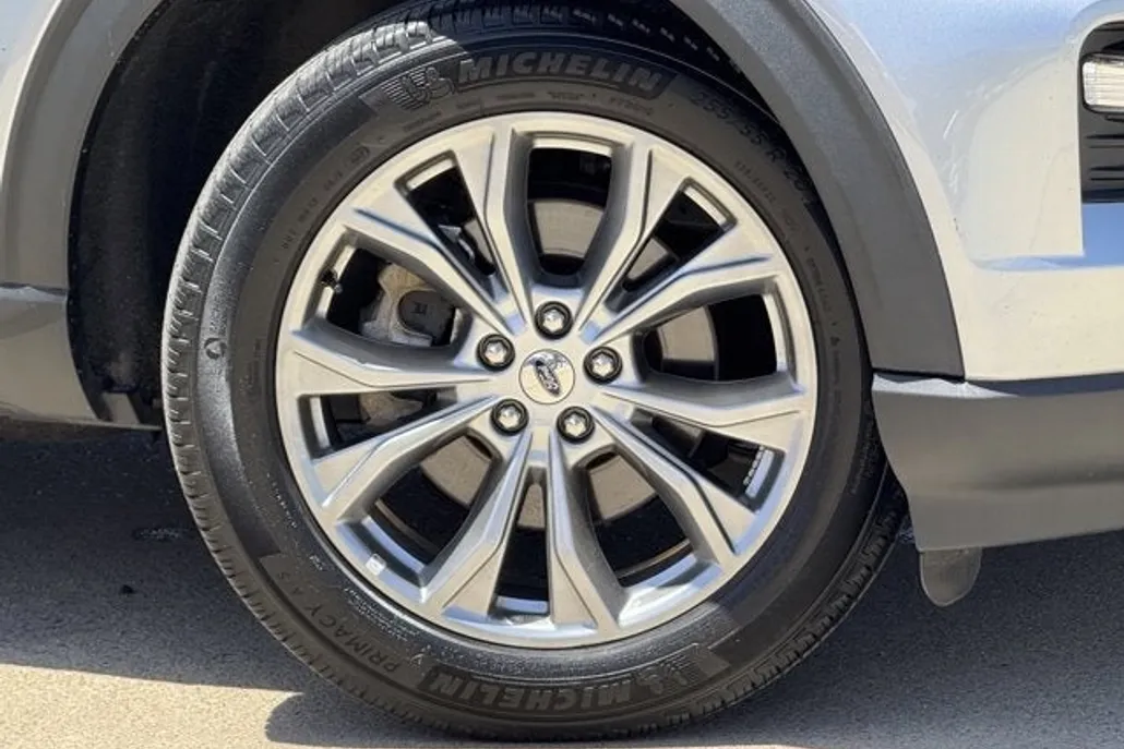 2024 Ford Explorer Limited photo 1