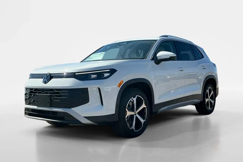 2025 Volkswagen Tiguan SE photo 1