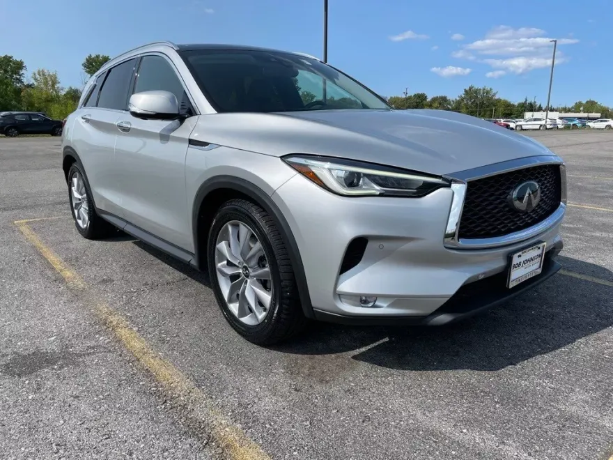 2021 Infiniti QX50 Essential AWD photo 1