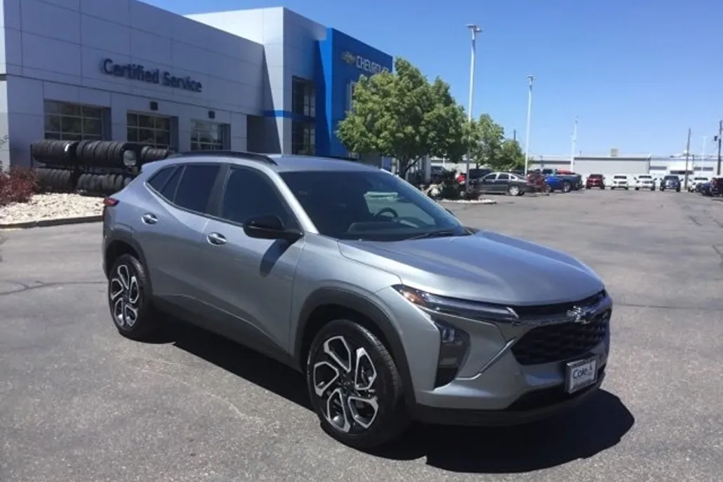 2025 Chevrolet Trax photo 1