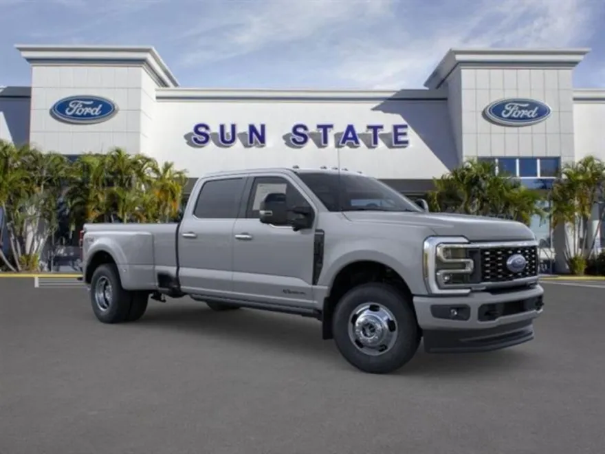 2026 Ford F-350 Platinum photo 1