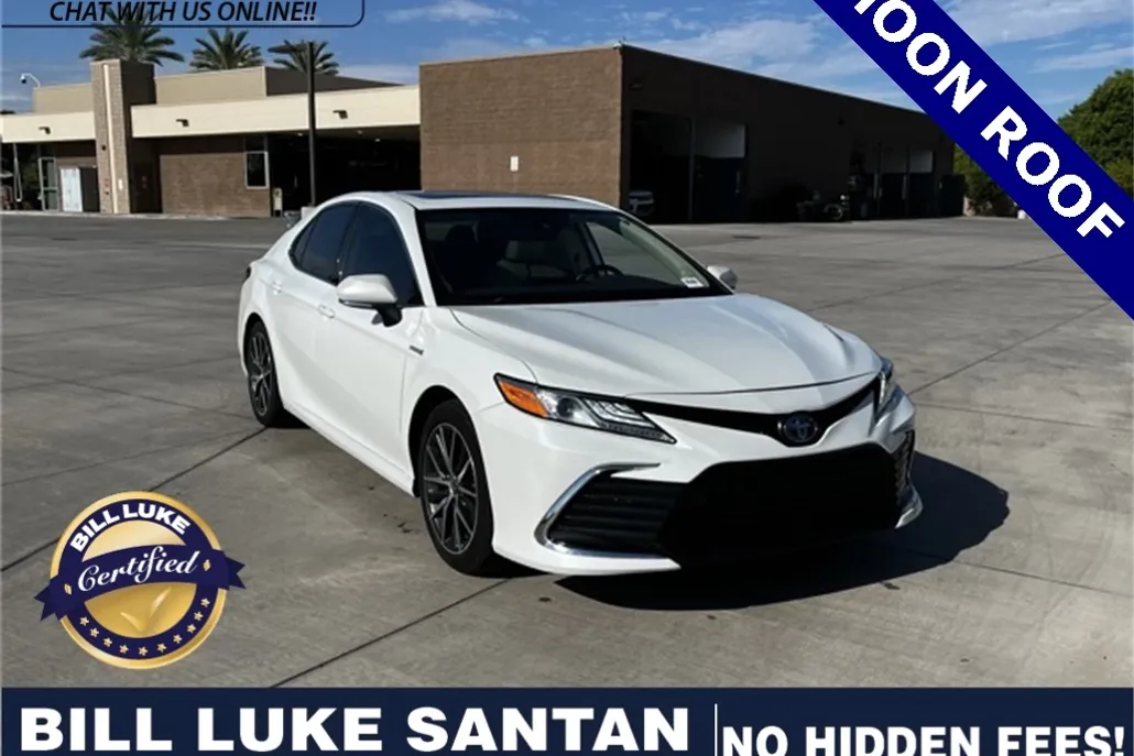 2021 Toyota Camry XLE photo 1