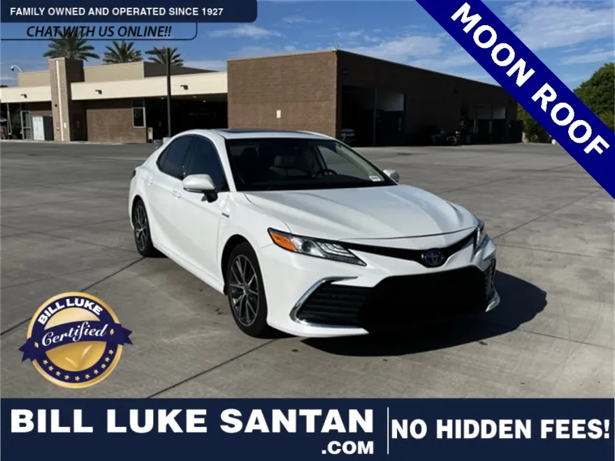 2021 Toyota Camry XLE photo 1