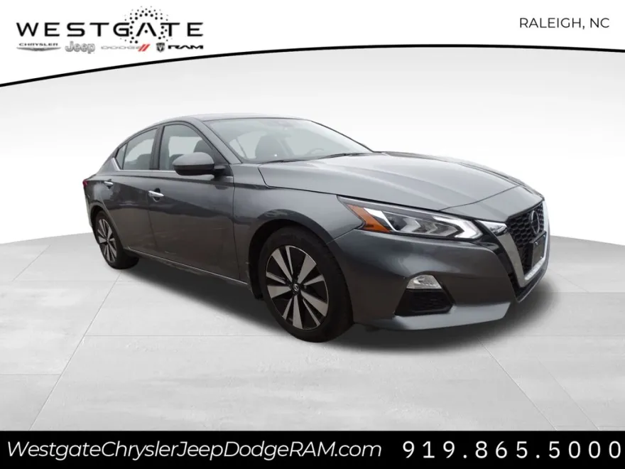 2022 Nissan Altima 2.5 SV photo 1