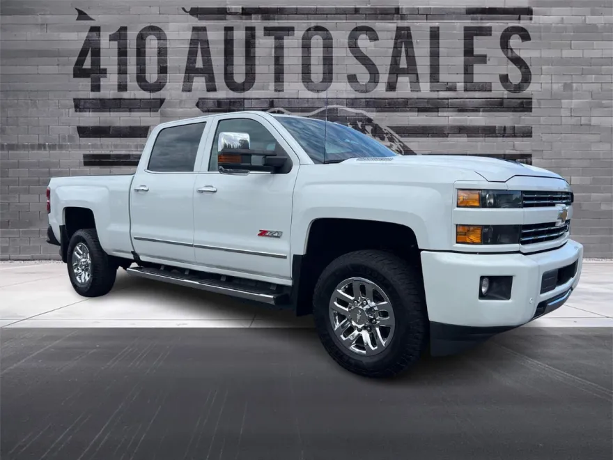 2018 Chevrolet Silverado 3500HD LTZ photo 1