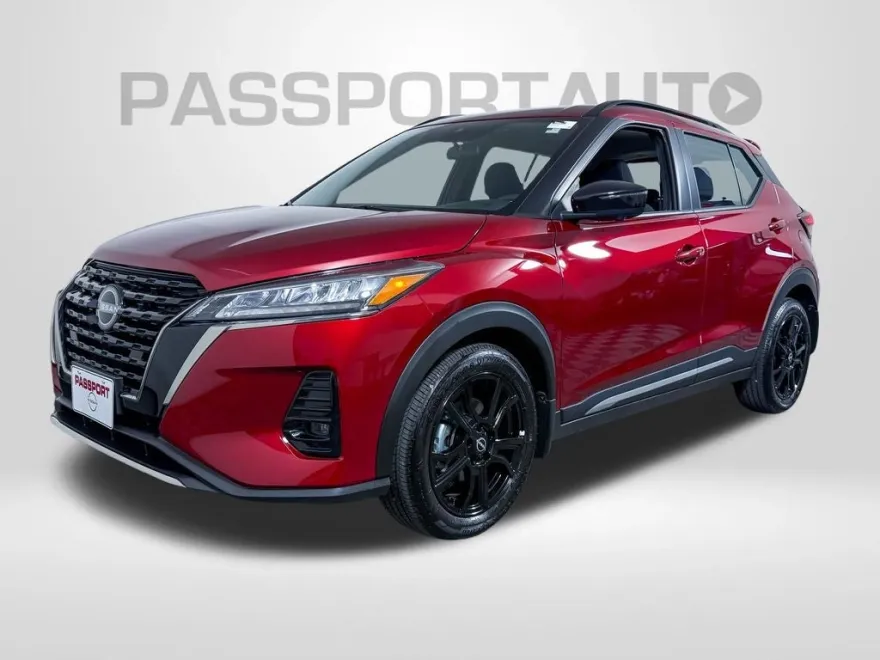 2024 Nissan Kicks SR photo 1