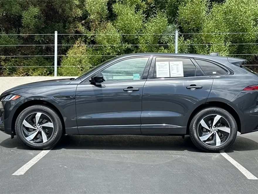 2024 Jaguar F-PACE P250 R-Dynamic S photo 1