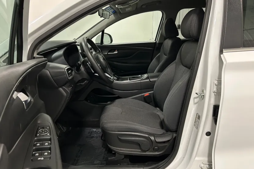 2023 Hyundai Santa Fe SE photo 1