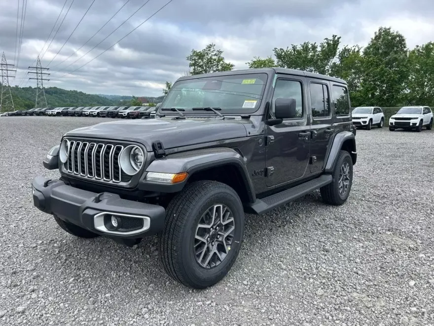 2025 Jeep Wrangler Sahara photo 1