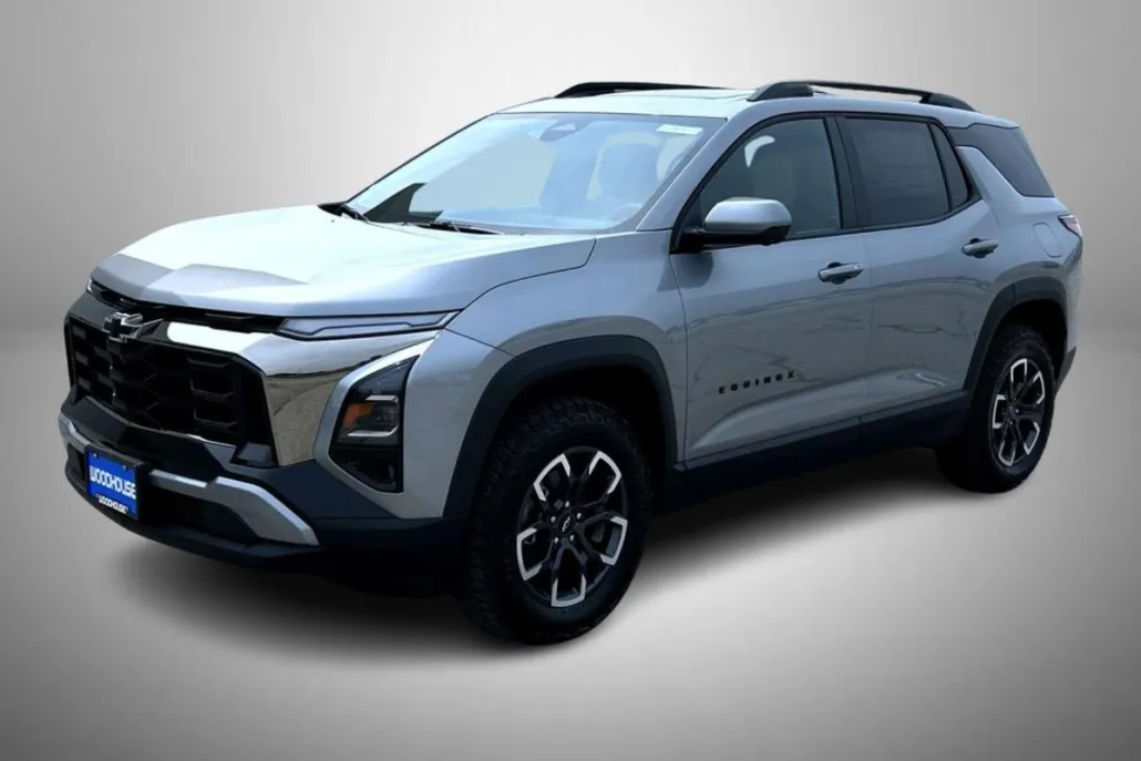 2026 Chevrolet Equinox ACTIV photo 1