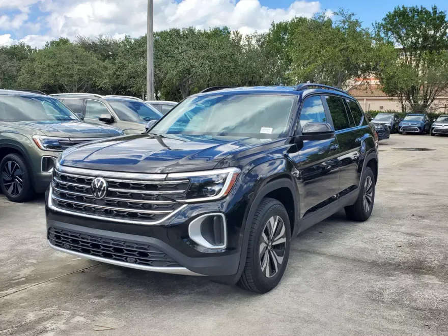 2026 Volkswagen Atlas SE photo 1