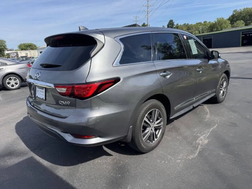 2017 Infiniti QX60 photo 1