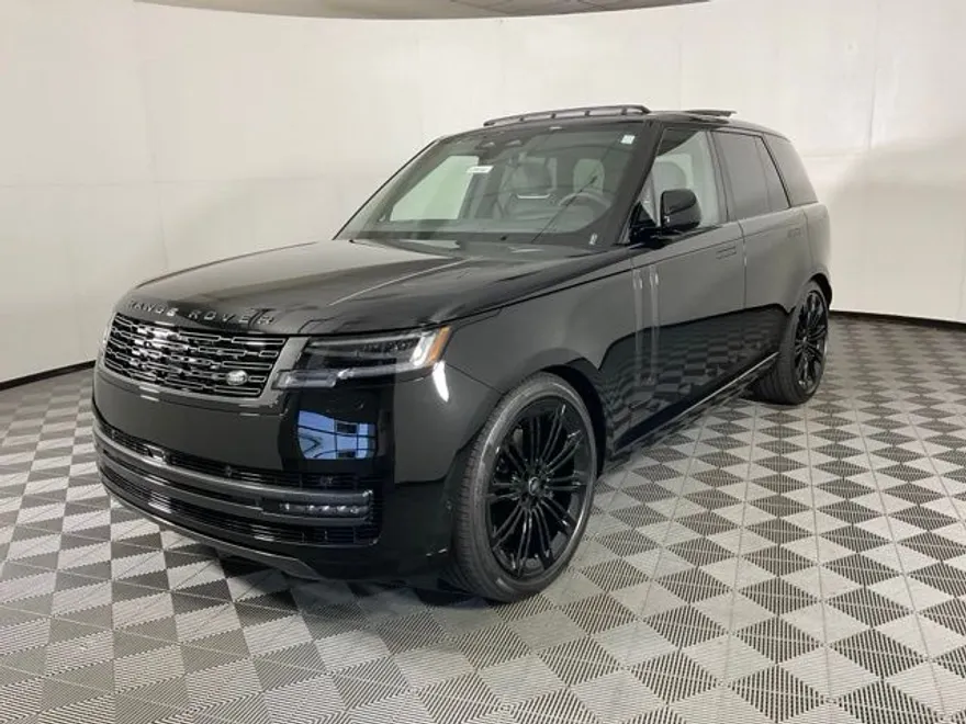 2025 Land Rover Range Rover SE photo 1