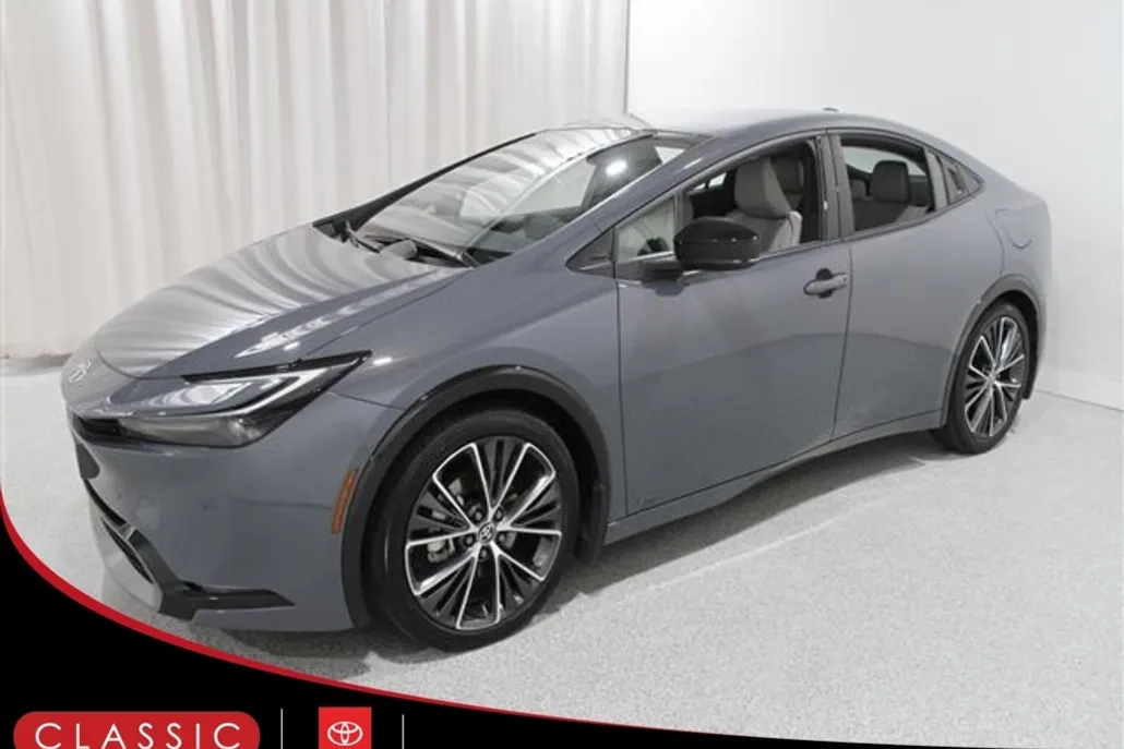 2025 Toyota Prius XLE photo 1