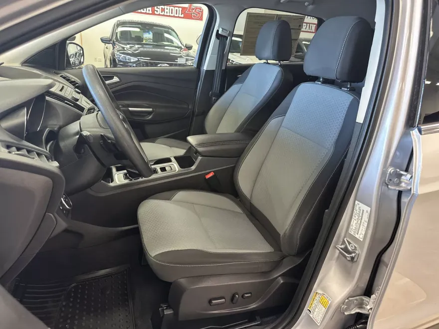 2017 Ford Escape SE photo 1