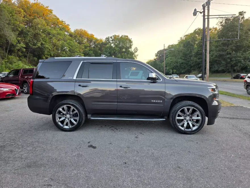 2015 Chevrolet Tahoe LTZ photo 1
