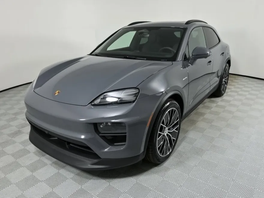 2025 Porsche Macan Electric photo 1