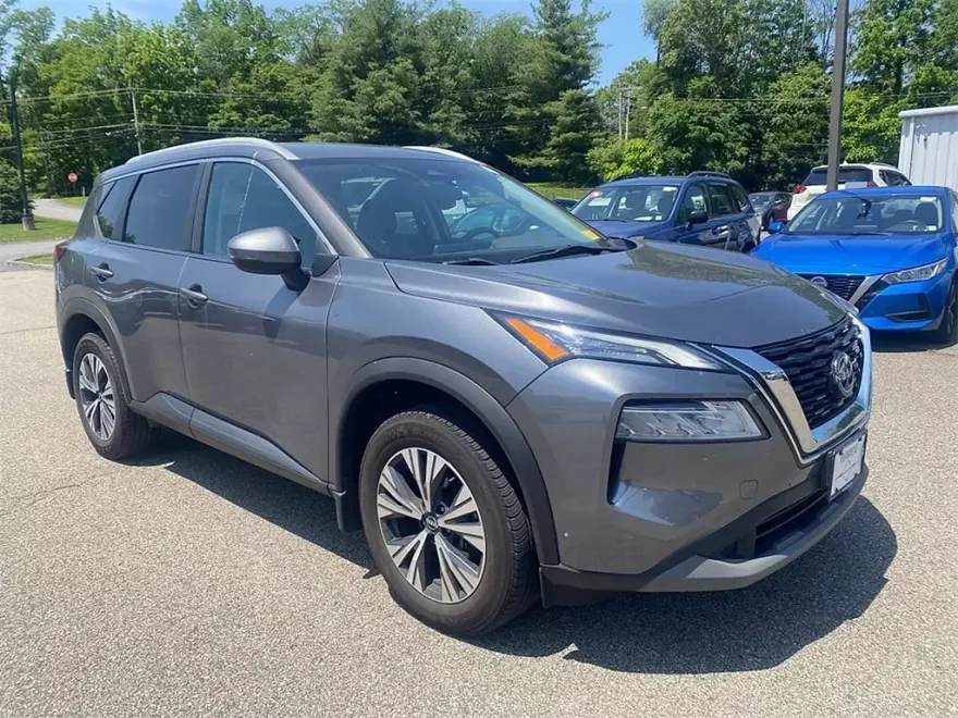 2022 Nissan Rogue SV photo 1