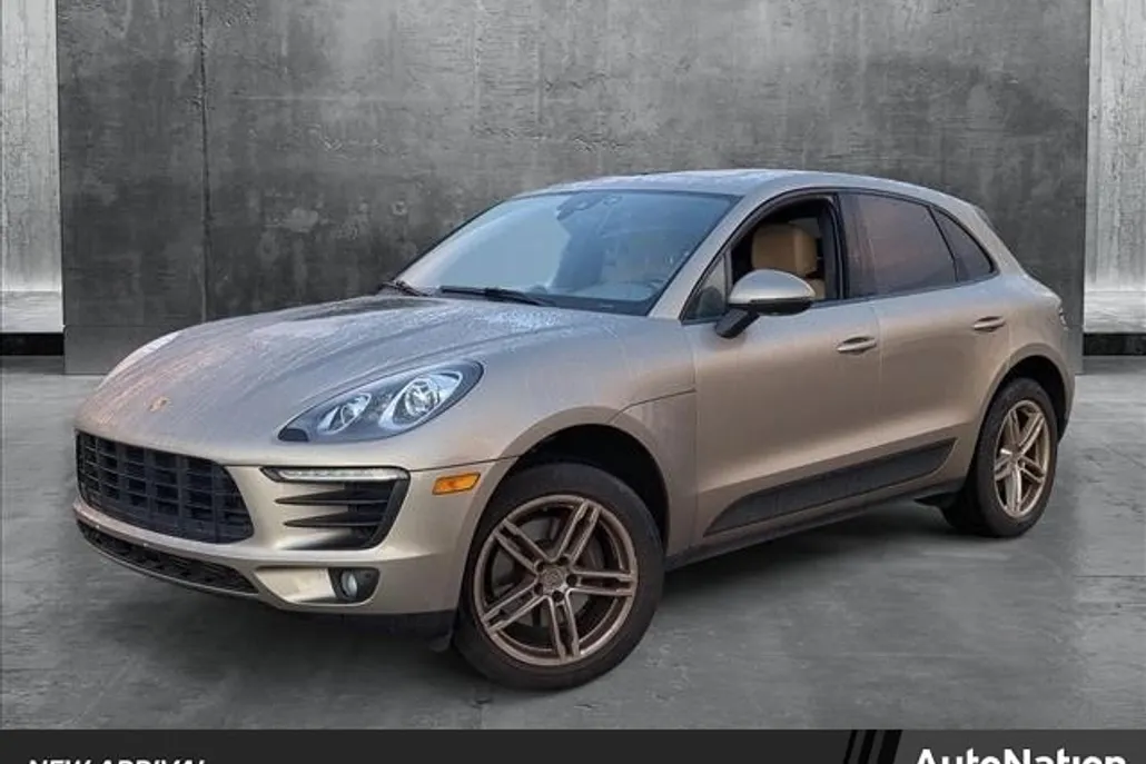 2017 Porsche Macan photo 1