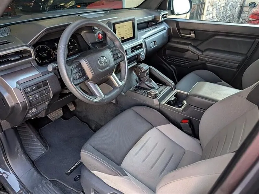 2025 Toyota Tacoma TRD Off-Road photo 1