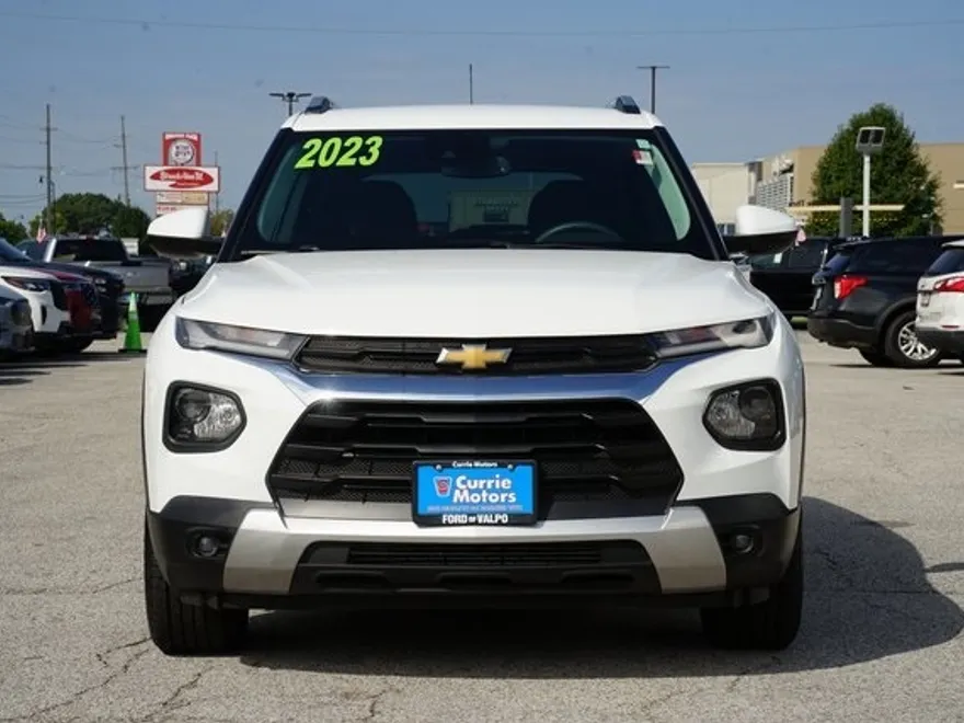 2023 Chevrolet Trailblazer LT photo 1