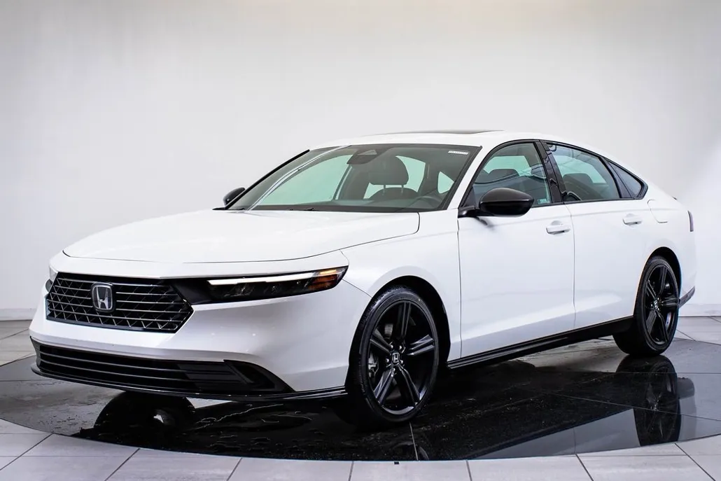 2023 Honda Accord Hybrid Sport-L photo 1