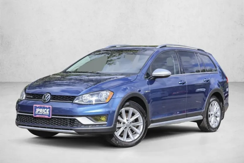 2017 Volkswagen Golf SE photo 1