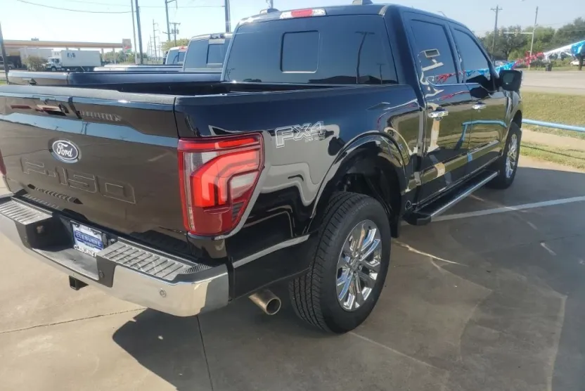 2024 Ford F-150 Lariat photo 1