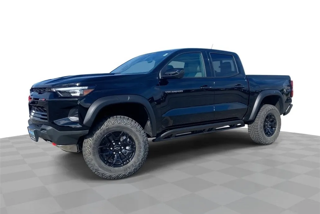 2025 Chevrolet Colorado ZR2 photo 1