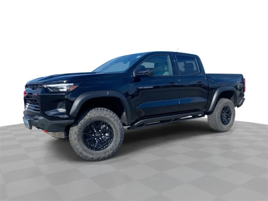2025 Chevrolet Colorado ZR2 photo 1