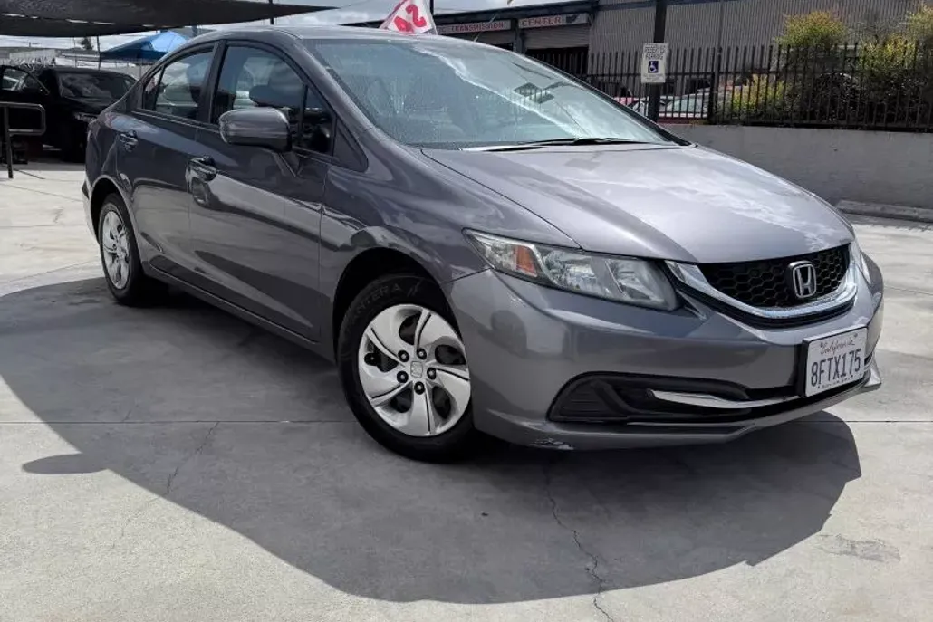 2015 Honda Civic LX photo 1