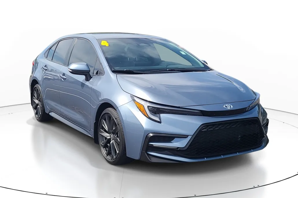 2024 Toyota Corolla SE photo 1