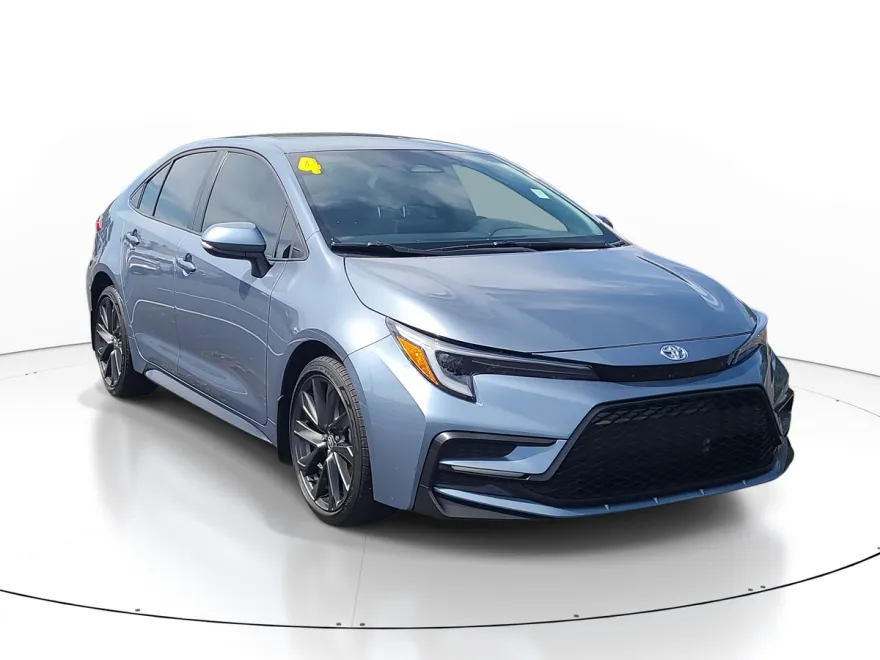 2024 Toyota Corolla SE photo 1
