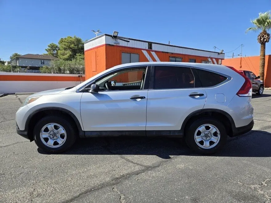 2013 Honda CR-V LX photo 1