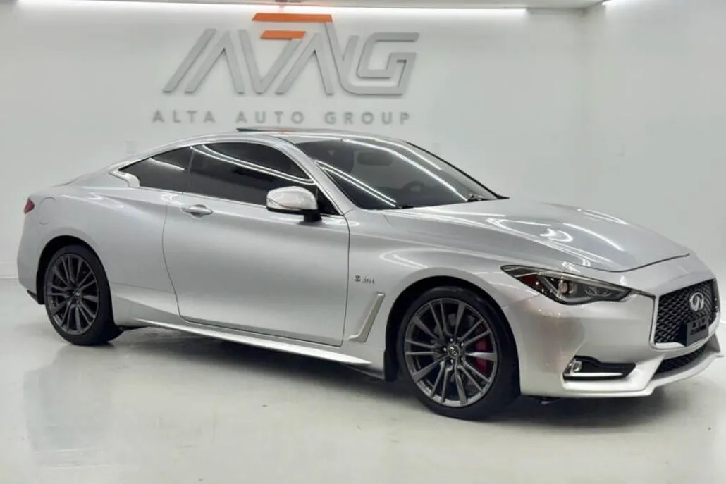 2017 Infiniti Q60 Red Sport 400 photo 1
