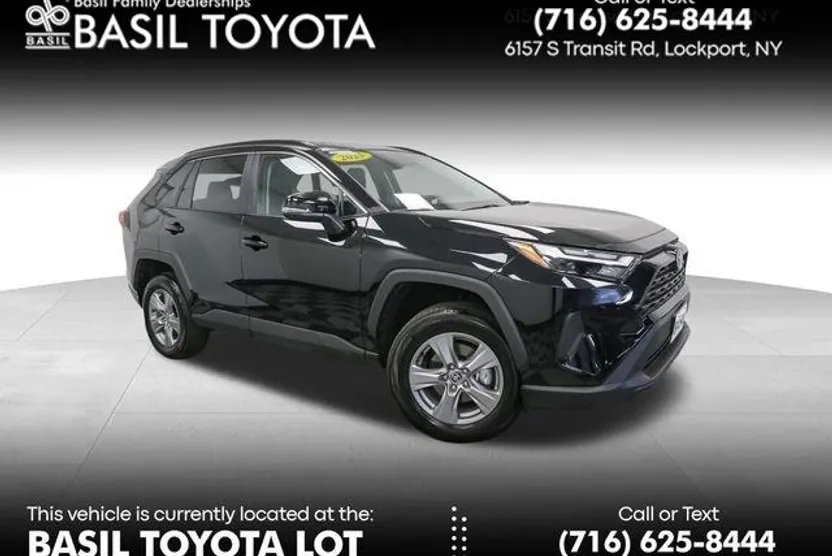2025 Toyota RAV4 XLE photo 1