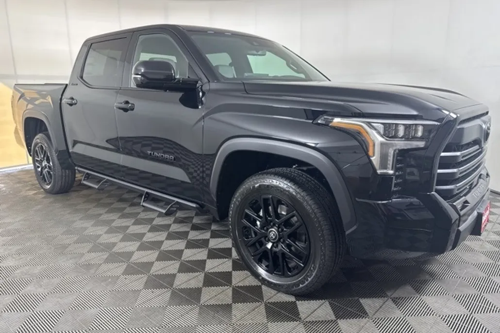 2026 Toyota Tundra Limited CrewMax photo 1