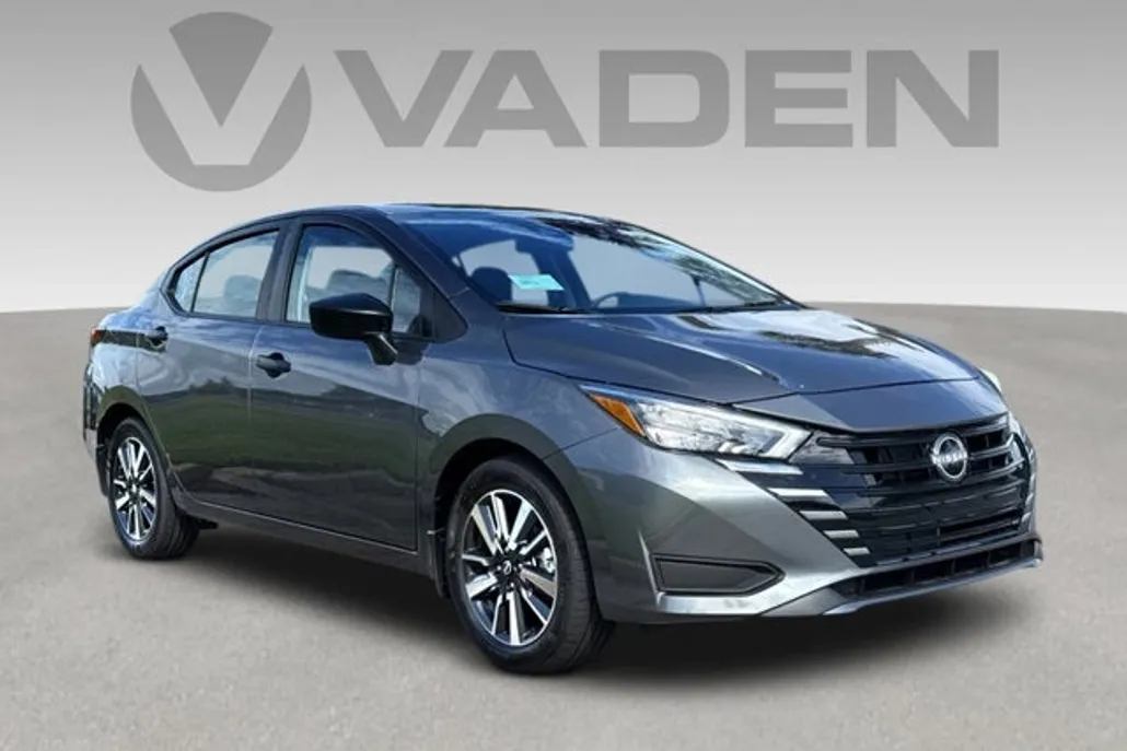 2025 Nissan Versa 1.6 S photo 1