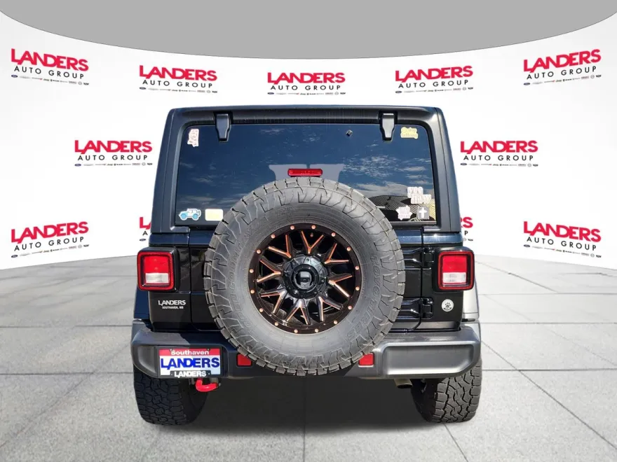 2023 Jeep Wrangler Rubicon photo 1